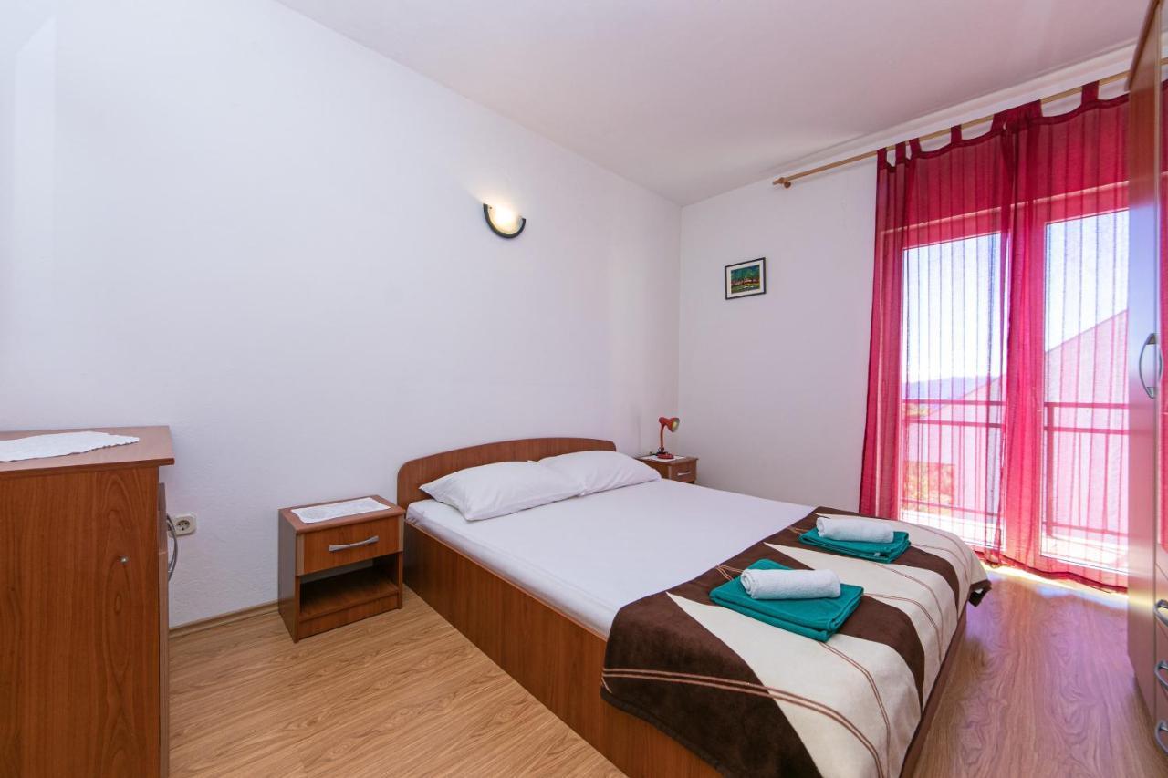 Apartments With A Parking Space Gradac, Makarska - 14708 Eksteriør billede