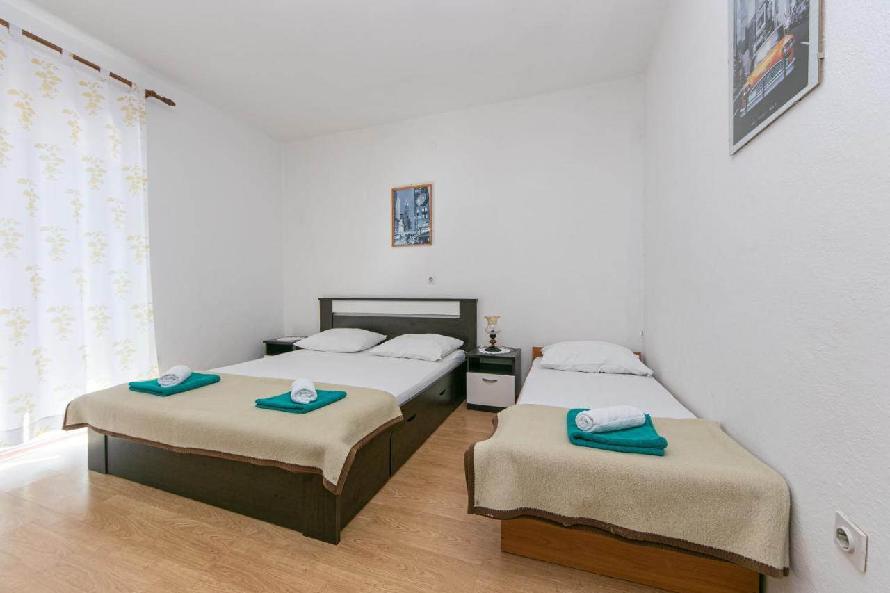 Apartments With A Parking Space Gradac, Makarska - 14708 Eksteriør billede